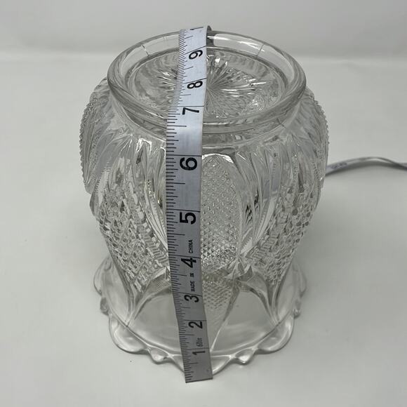 Vintage Early American Pressed Glass biscuit jar- without lid - Picture 8 of 10